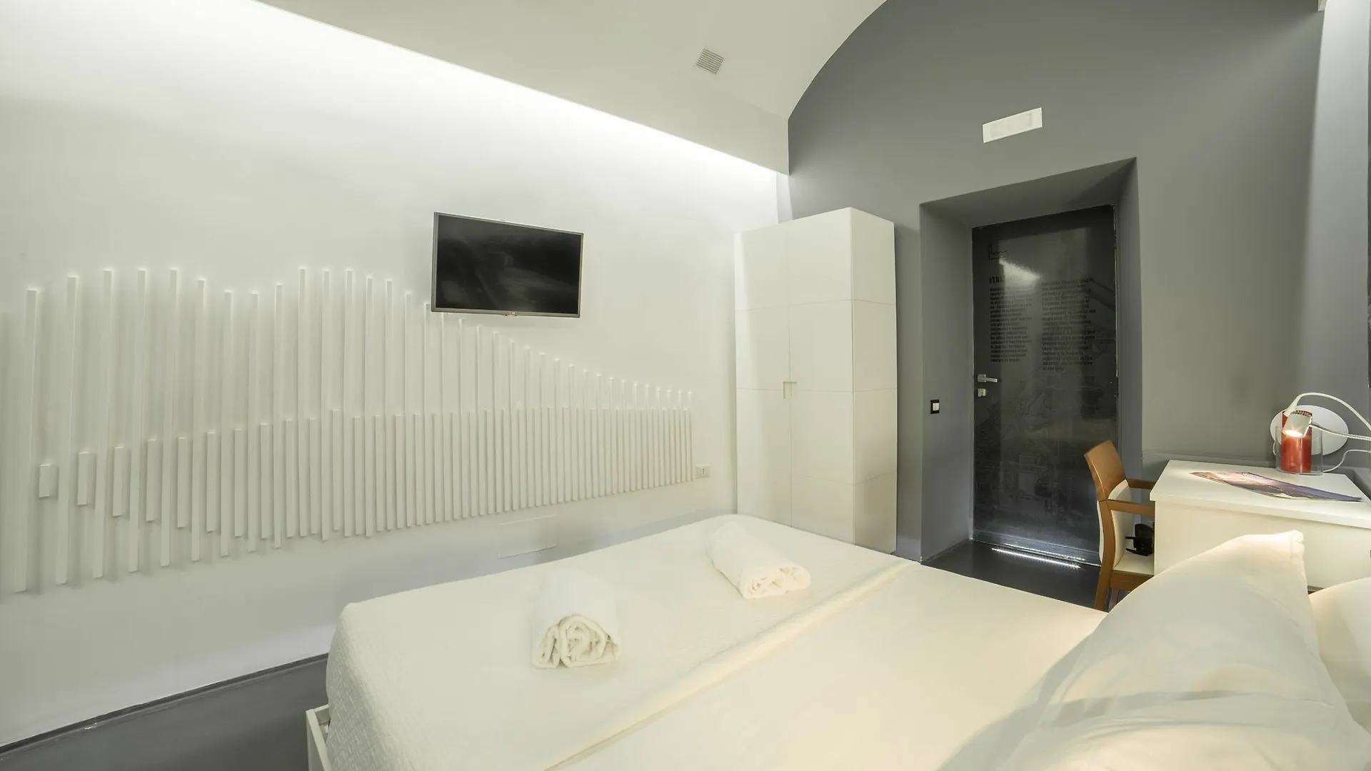 Chiaia 197 Deluxe Residence Νάπολη Πανσιόν